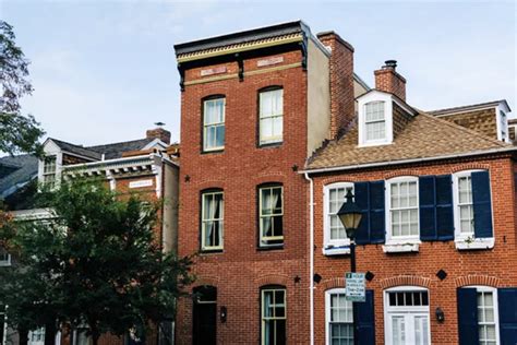 Historic & Affordable Stay in the Heart .
